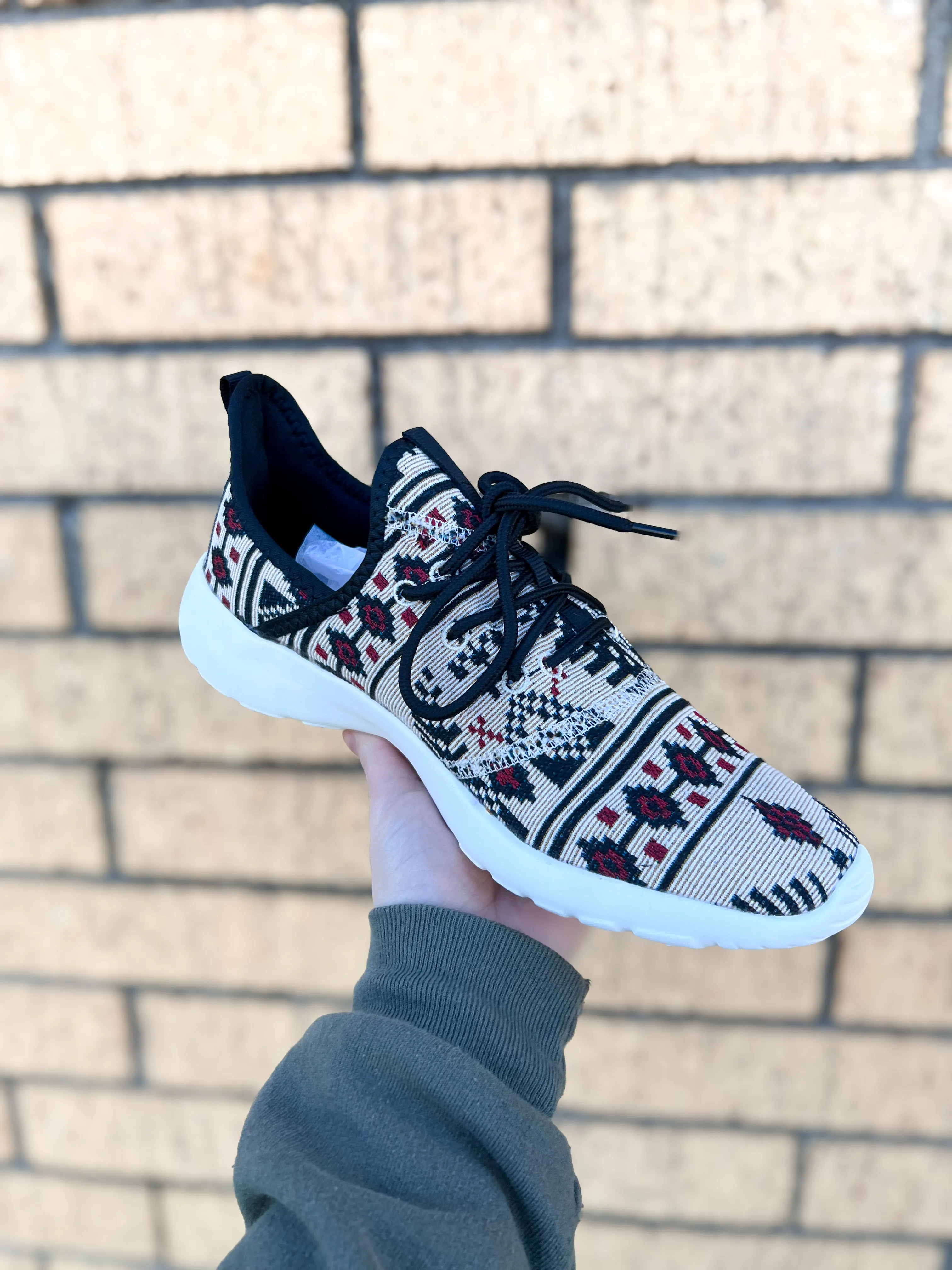 Lupe Aztec Very G Sneakers