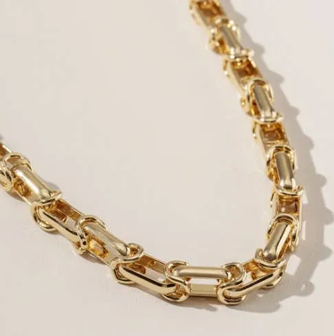 Modern Chunky Metal Chain Linked Necklace