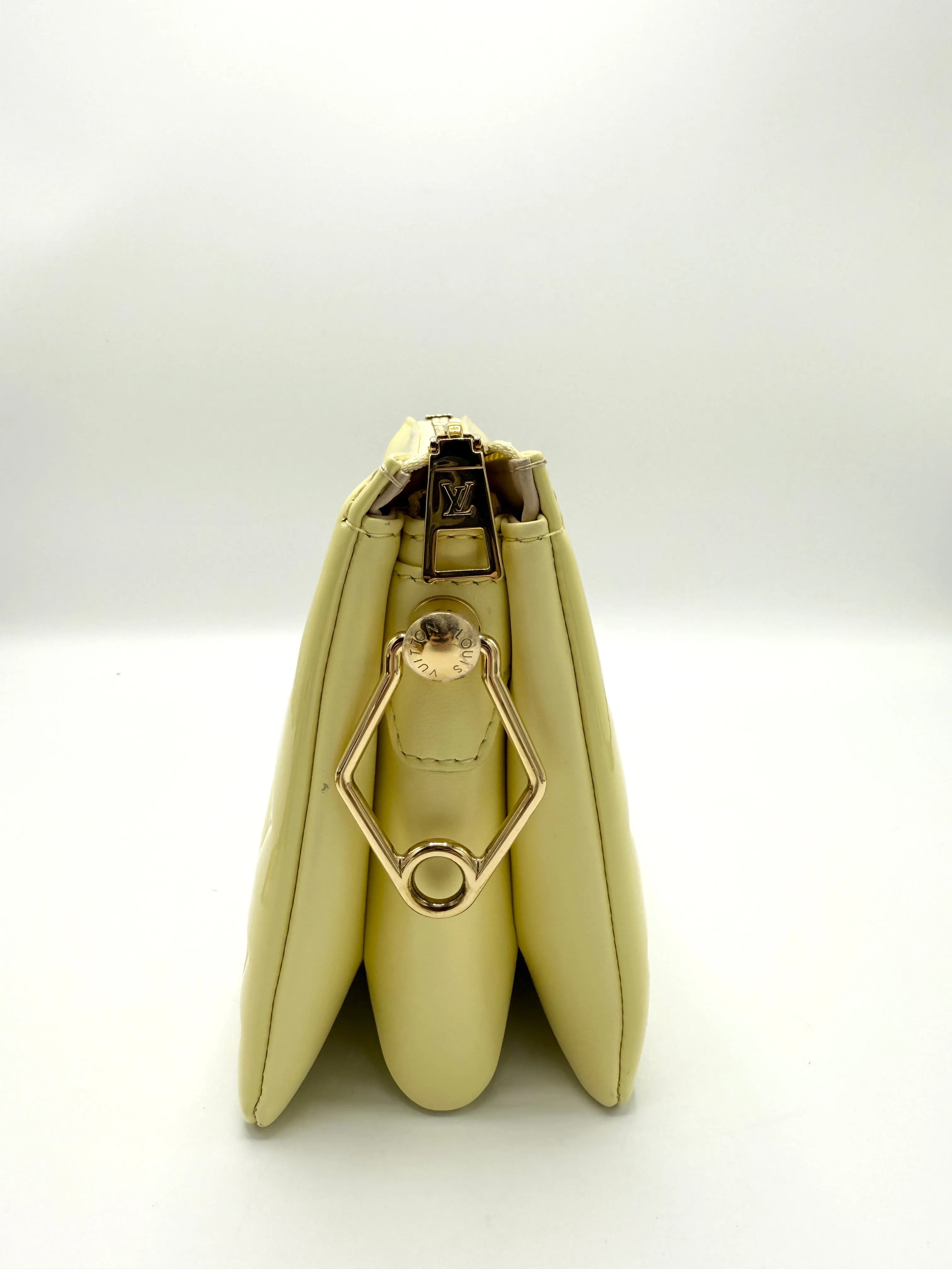 Pastel Yellow Patent Coussin