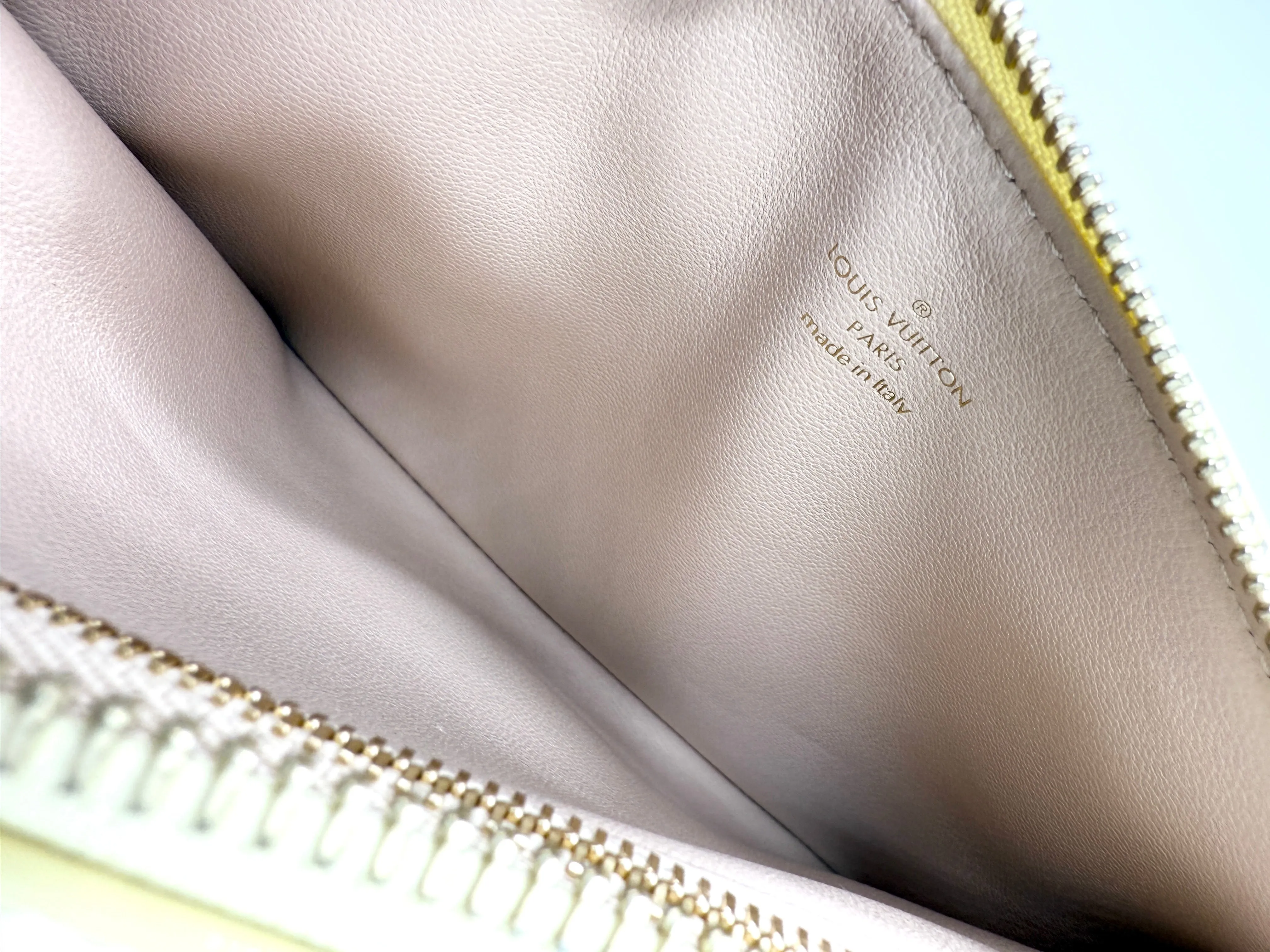 Pastel Yellow Patent Coussin