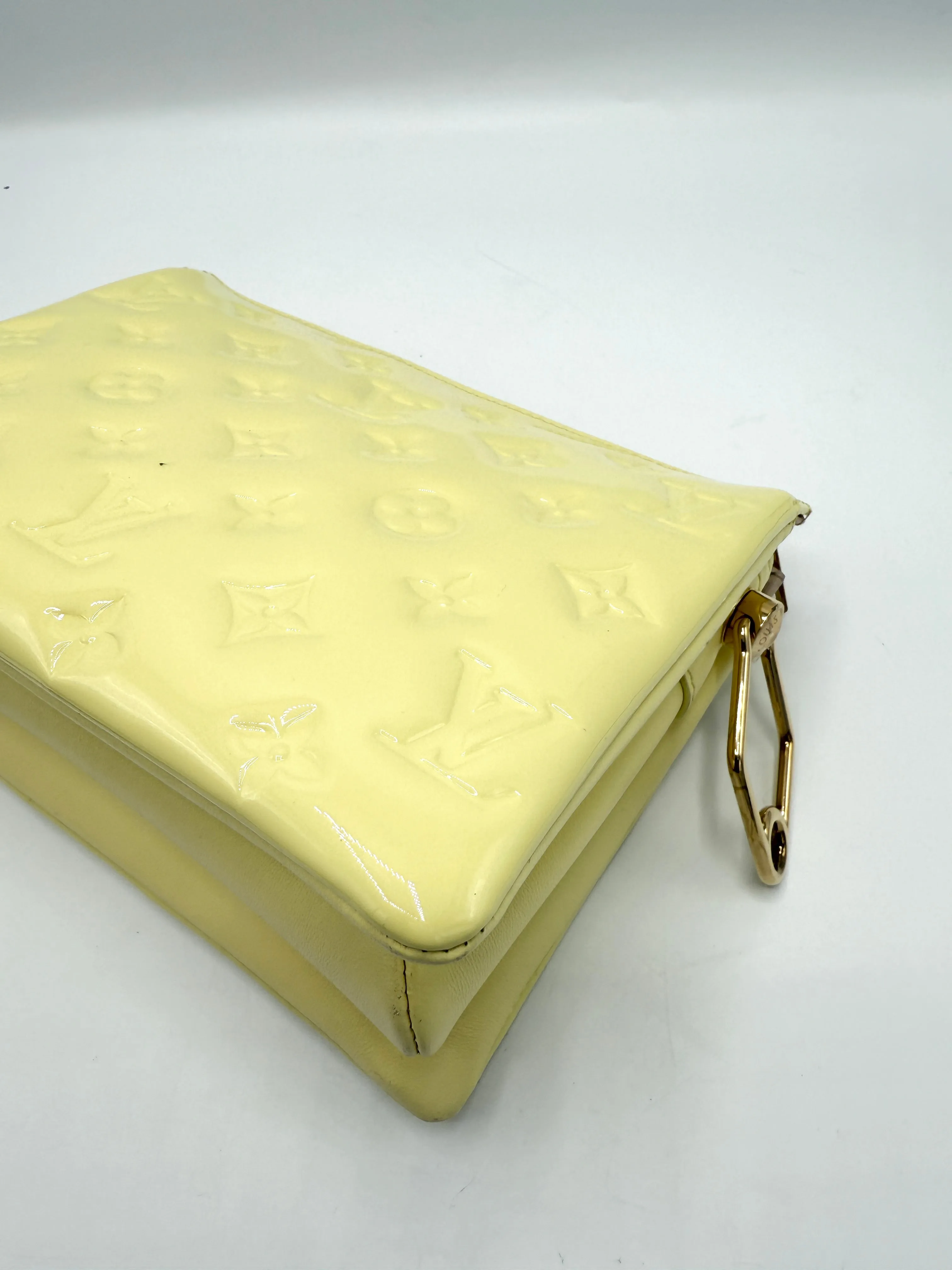 Pastel Yellow Patent Coussin